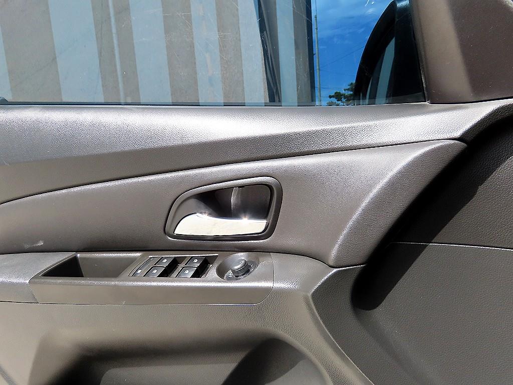 CHEVROLET Cruze — photo 11