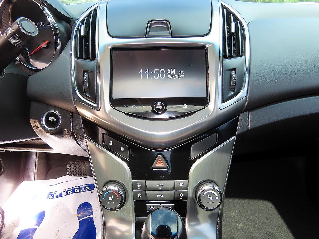 CHEVROLET Cruze — photo 12