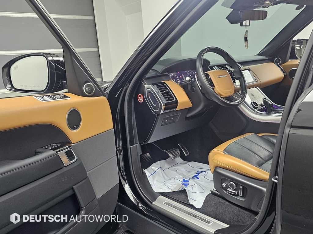 Land Rover Range Rover Sport — photo 11