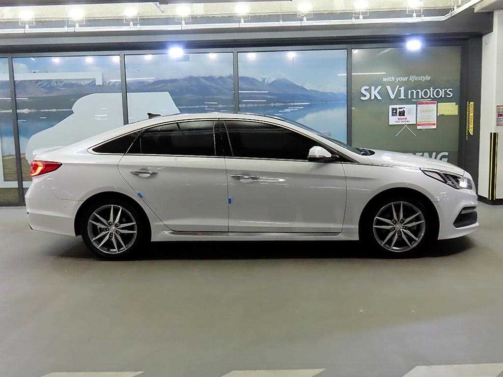 Hyundai Sonata — photo 03