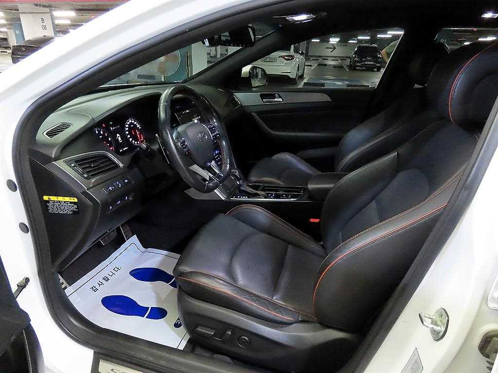 Hyundai Sonata — photo 06