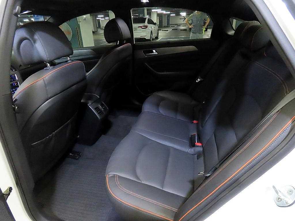 Hyundai Sonata — photo 07