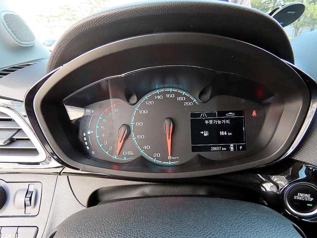 CHEVROLET Spark — photo 09