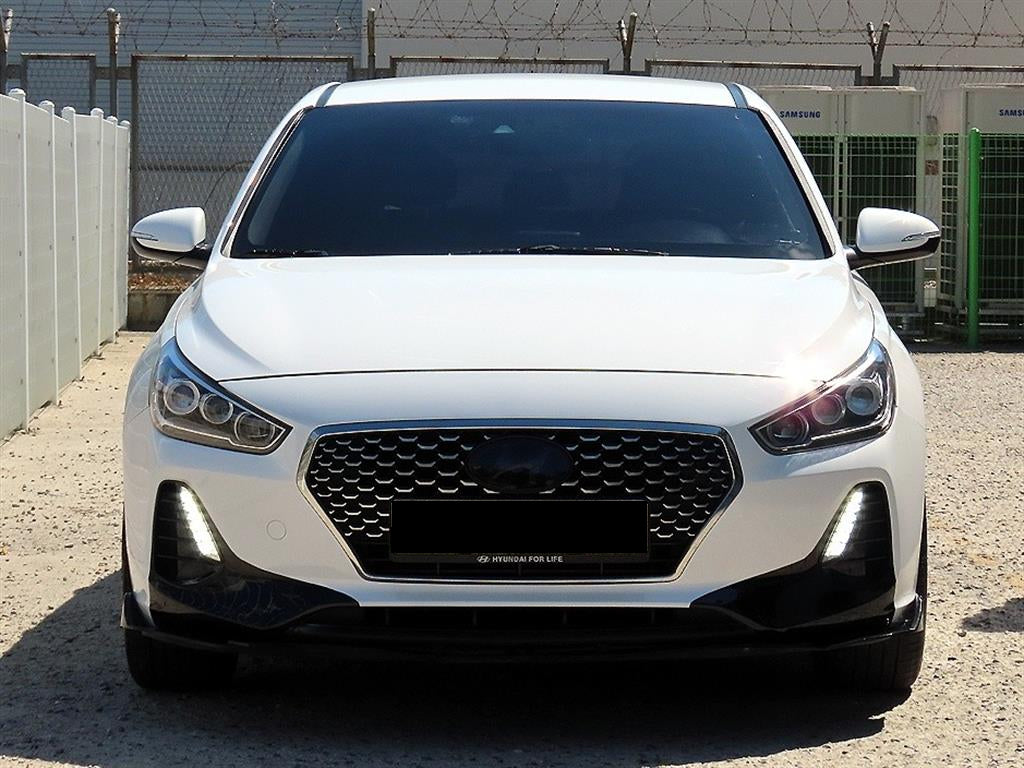Hyundai i30 — photo 01
