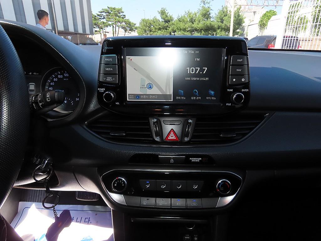 Hyundai i30 — photo 13