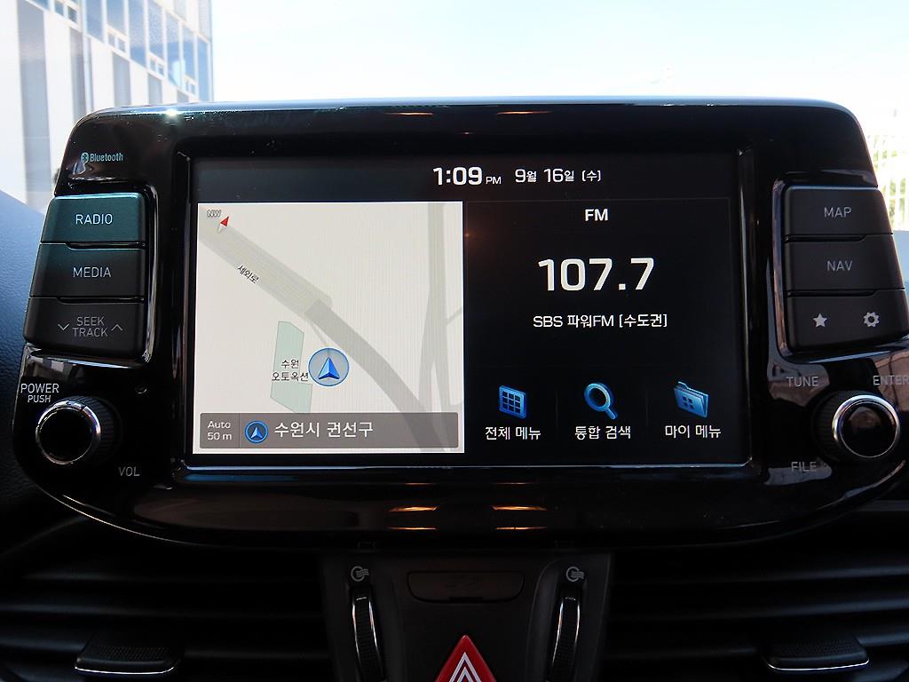 Hyundai i30 — photo 14