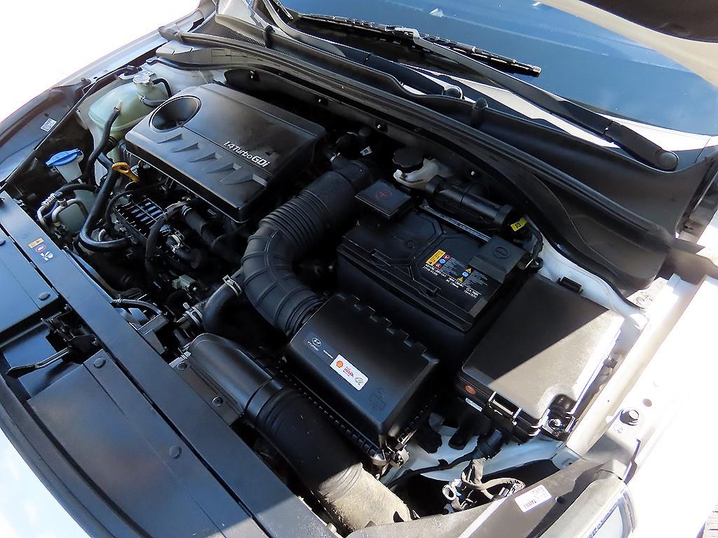 Hyundai i30 — photo 19
