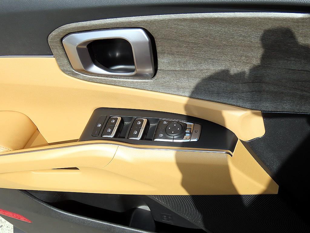 Kia Sorento — photo 11