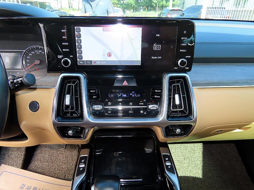 Kia Sorento — photo 13