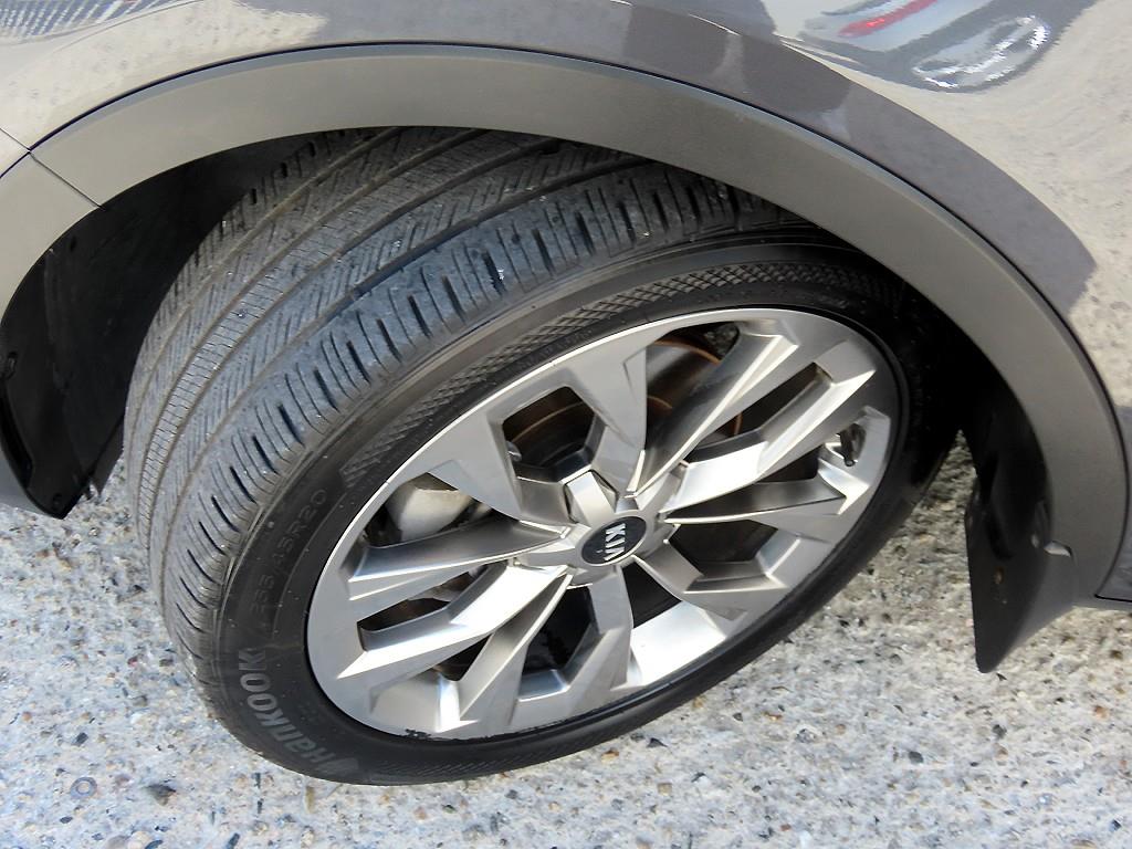 Kia Sorento — photo 20