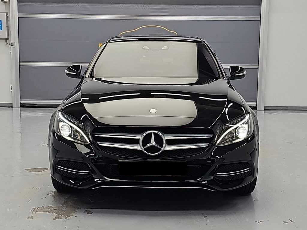 Mercedes-Benz C-Class — photo 02