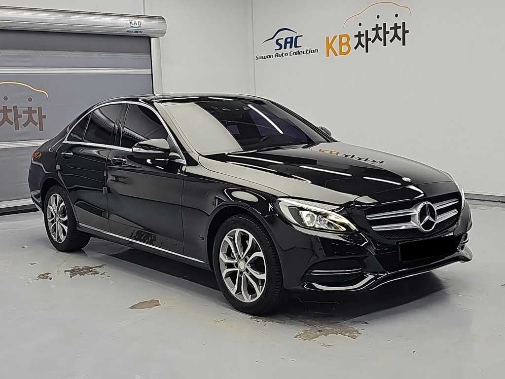 Mercedes-Benz C-Class — photo 04