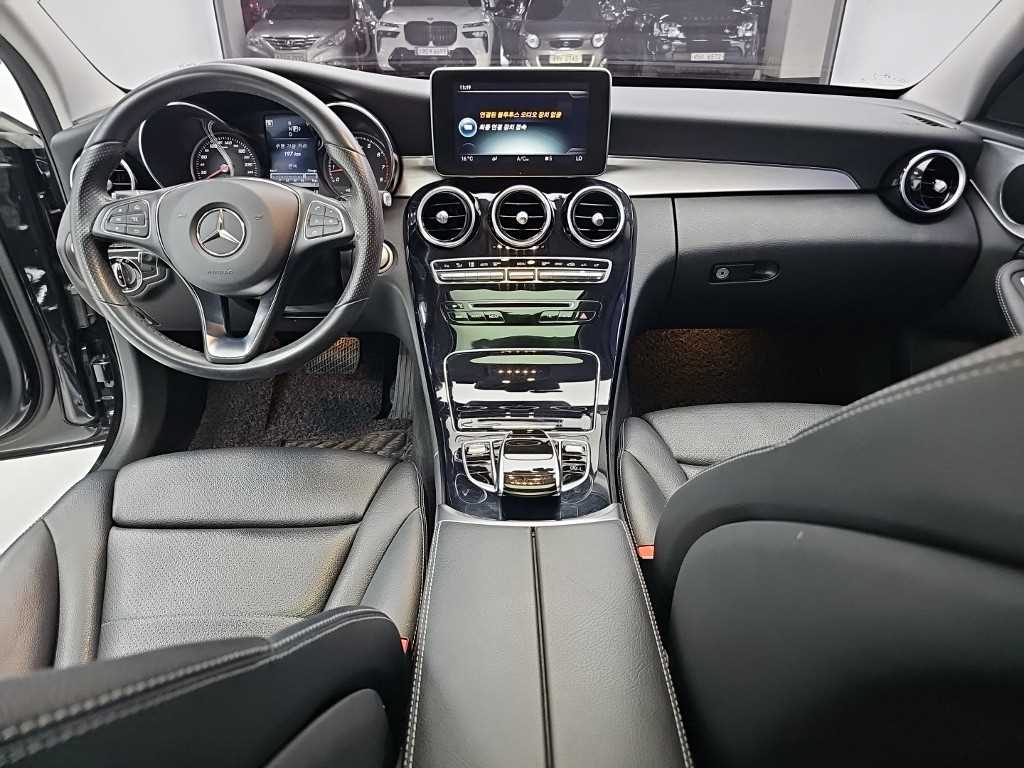 Mercedes-Benz C-Class — photo 07