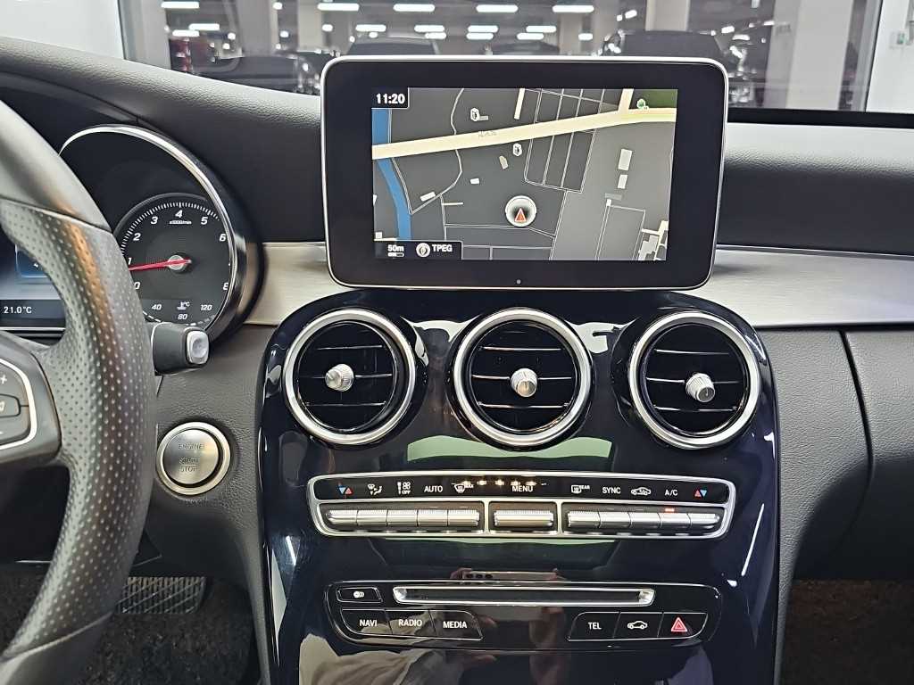 Mercedes-Benz C-Class — photo 10