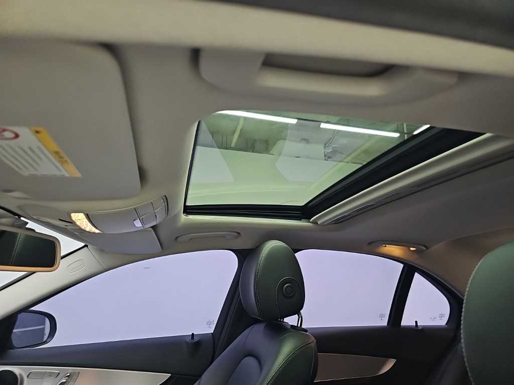 Mercedes-Benz C-Class — photo 14