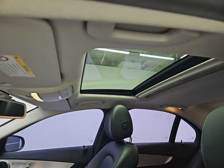 Mercedes-Benz C-Class — photo 14