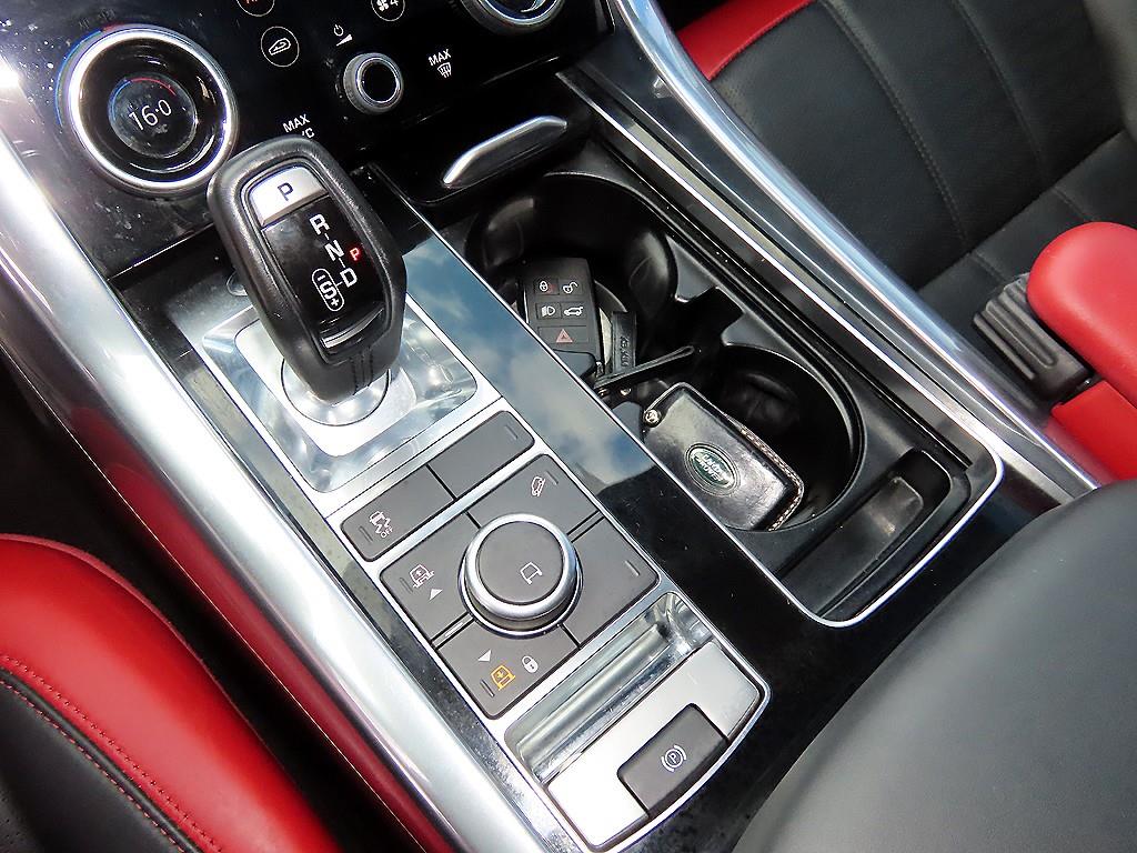 Land Rover Range Rover Sport — photo 12