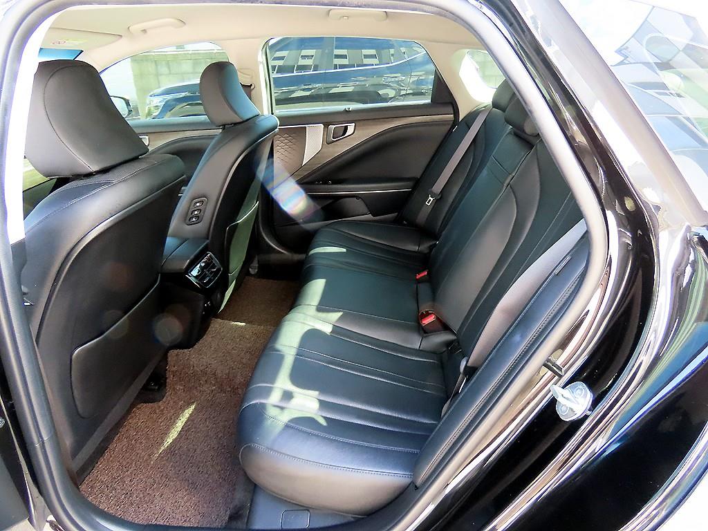 Kia K8 — photo 06