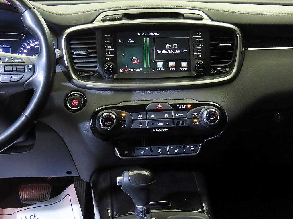 Kia Sorento — photo 11