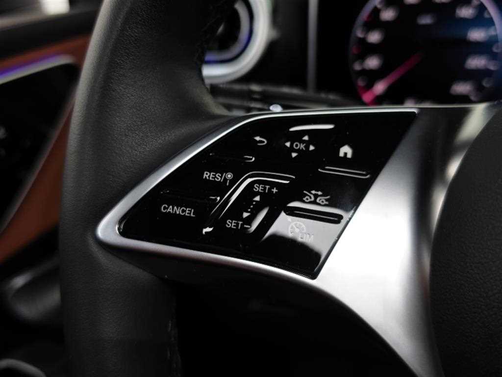 Mercedes-Benz GLC-Class — photo 08