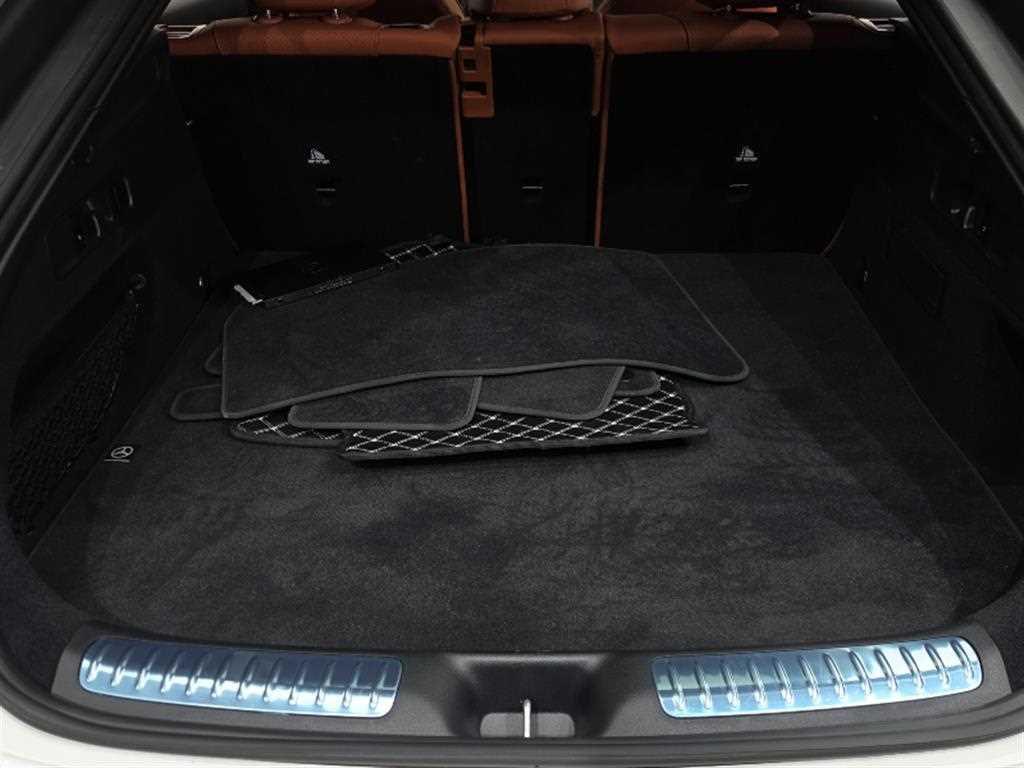 Mercedes-Benz GLC-Class — photo 19