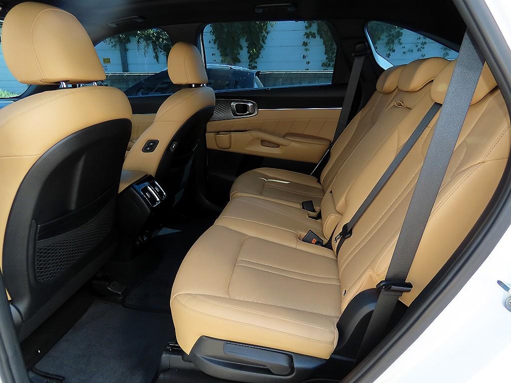 Kia Sorento — photo 06