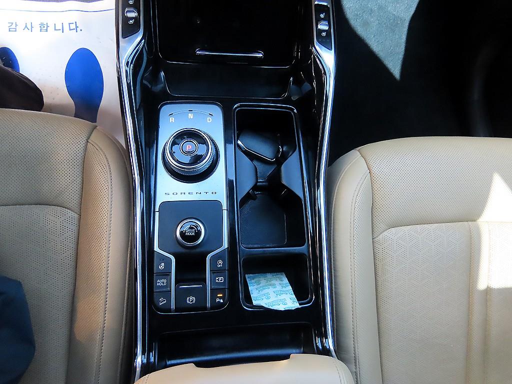 Kia Sorento — photo 10