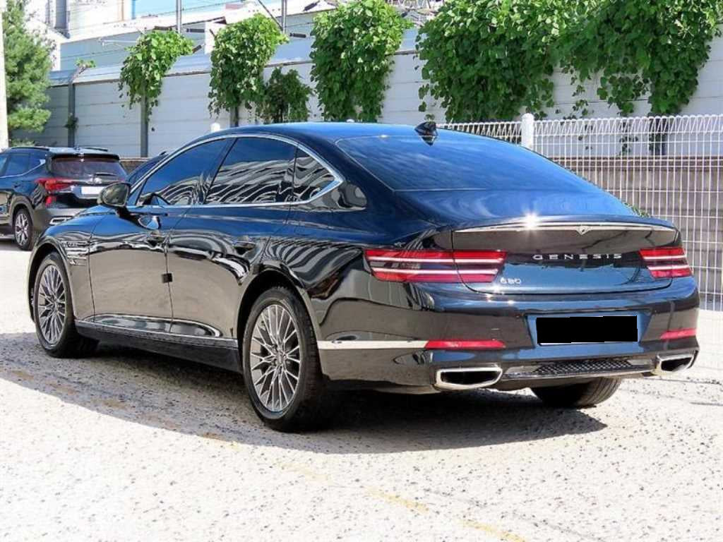 Genesis G80 — photo 03
