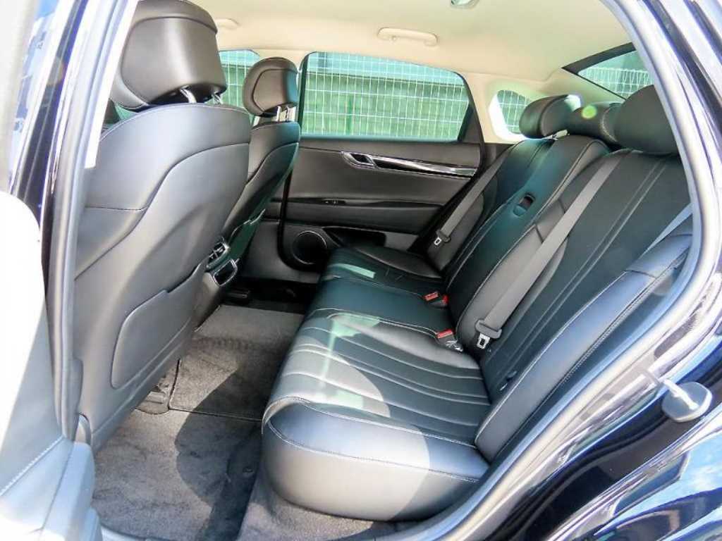 Genesis G80 — photo 06