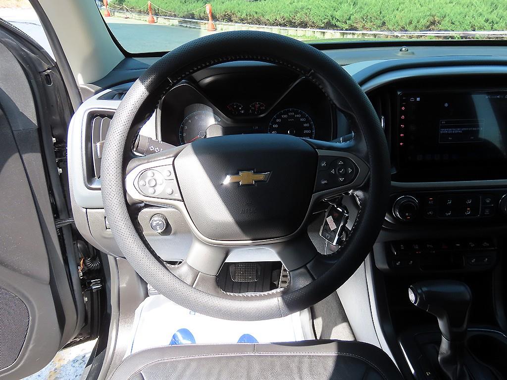 CHEVROLET Colorado — photo 08