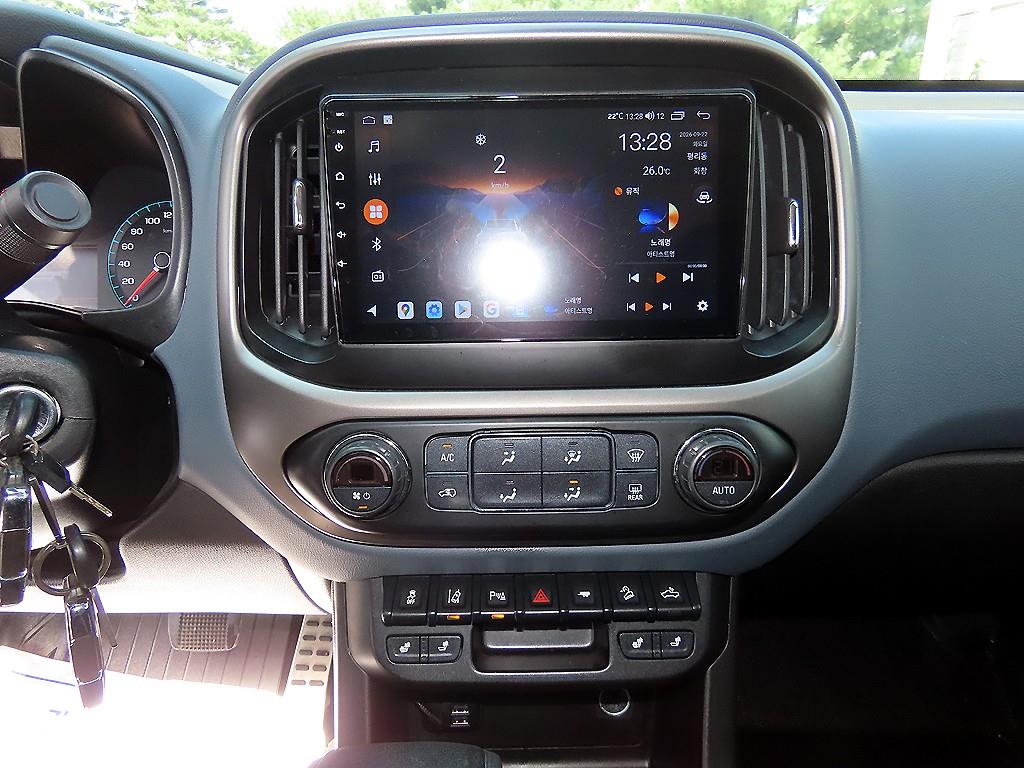 CHEVROLET Colorado — photo 13