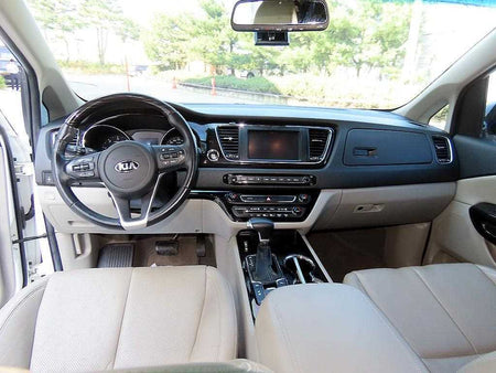 Kia Carnival — photo 08