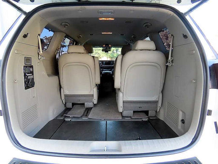 Kia Carnival — photo 16