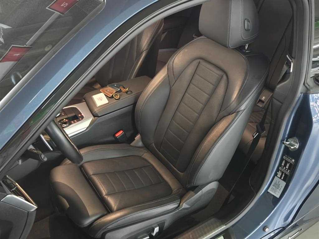 BMW 4-Series — photo 12