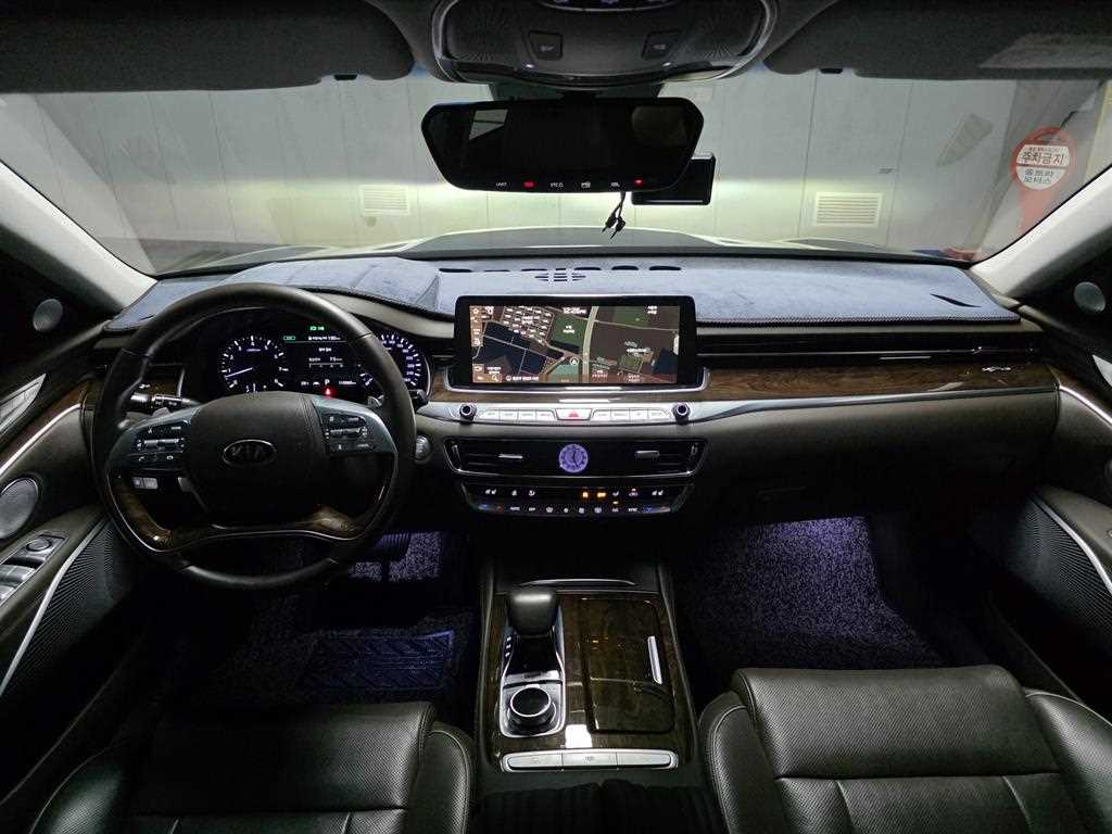 Kia K9 — photo 05