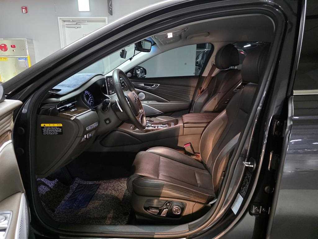 Kia K9 — photo 07
