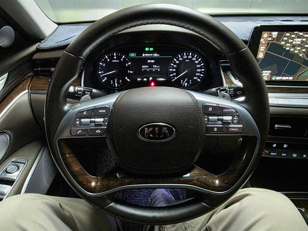 Kia K9 — photo 09