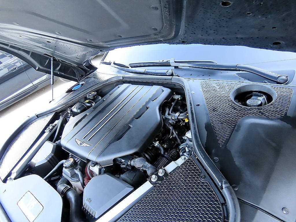 Genesis G90 — photo 19