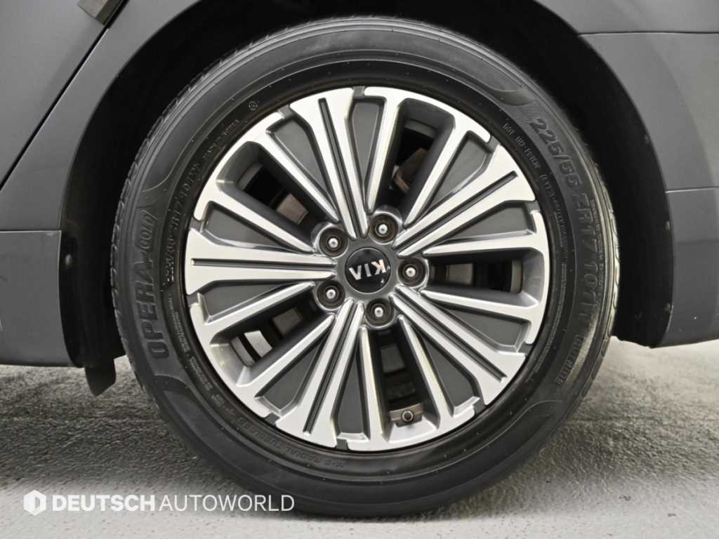 Kia K7 — photo 05