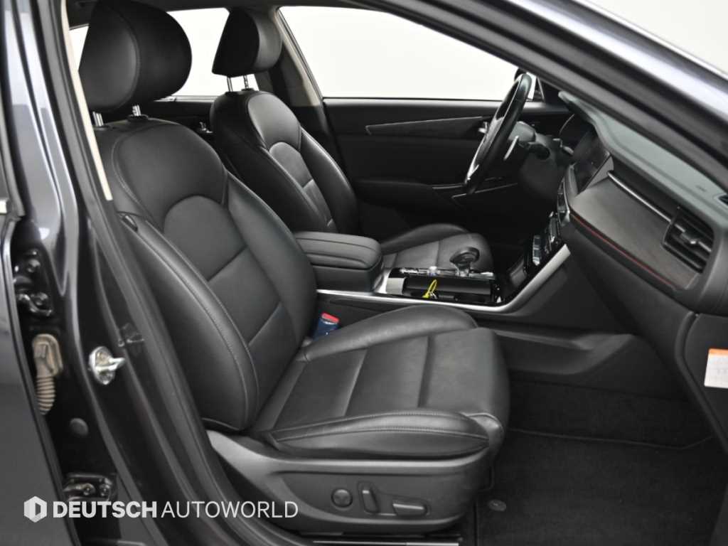 Kia K7 — photo 10