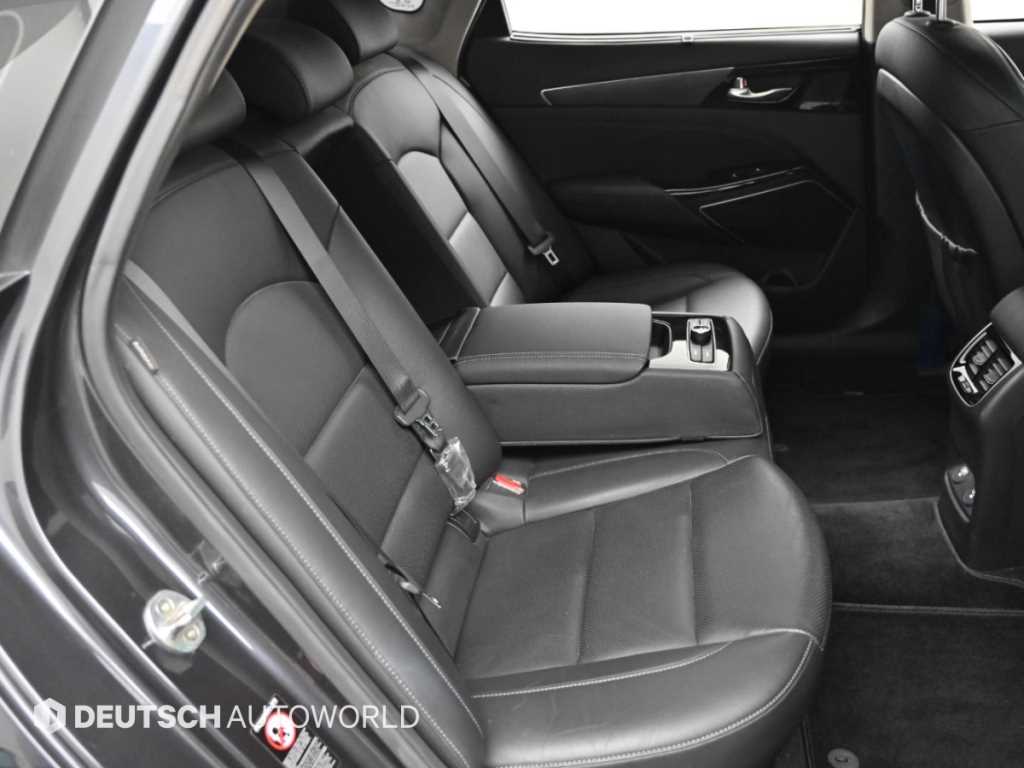 Kia K7 — photo 12