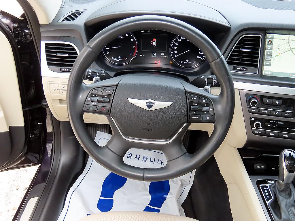 Hyundai Genesis — photo 08