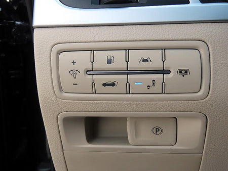 Hyundai Genesis — photo 13