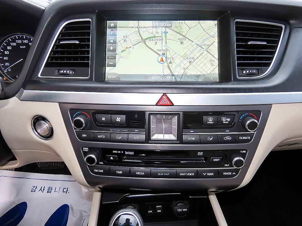 Hyundai Genesis — photo 14