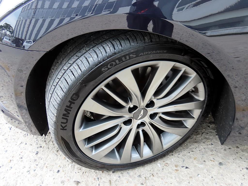 Hyundai Genesis — photo 20