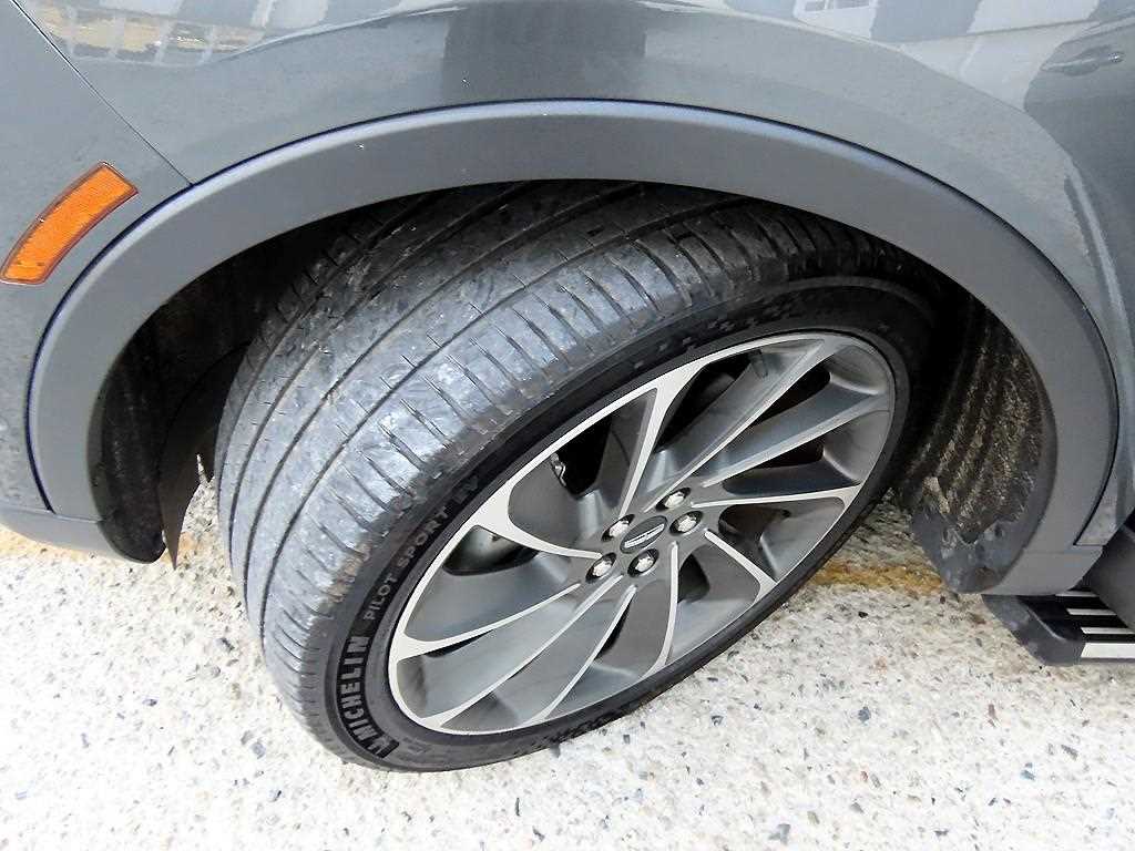 Lincoln Nautilus — photo 20