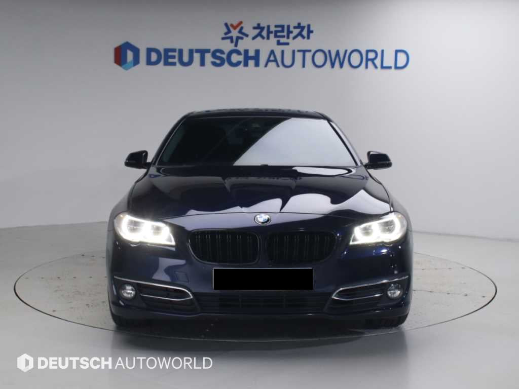 BMW 5-Series — photo 03