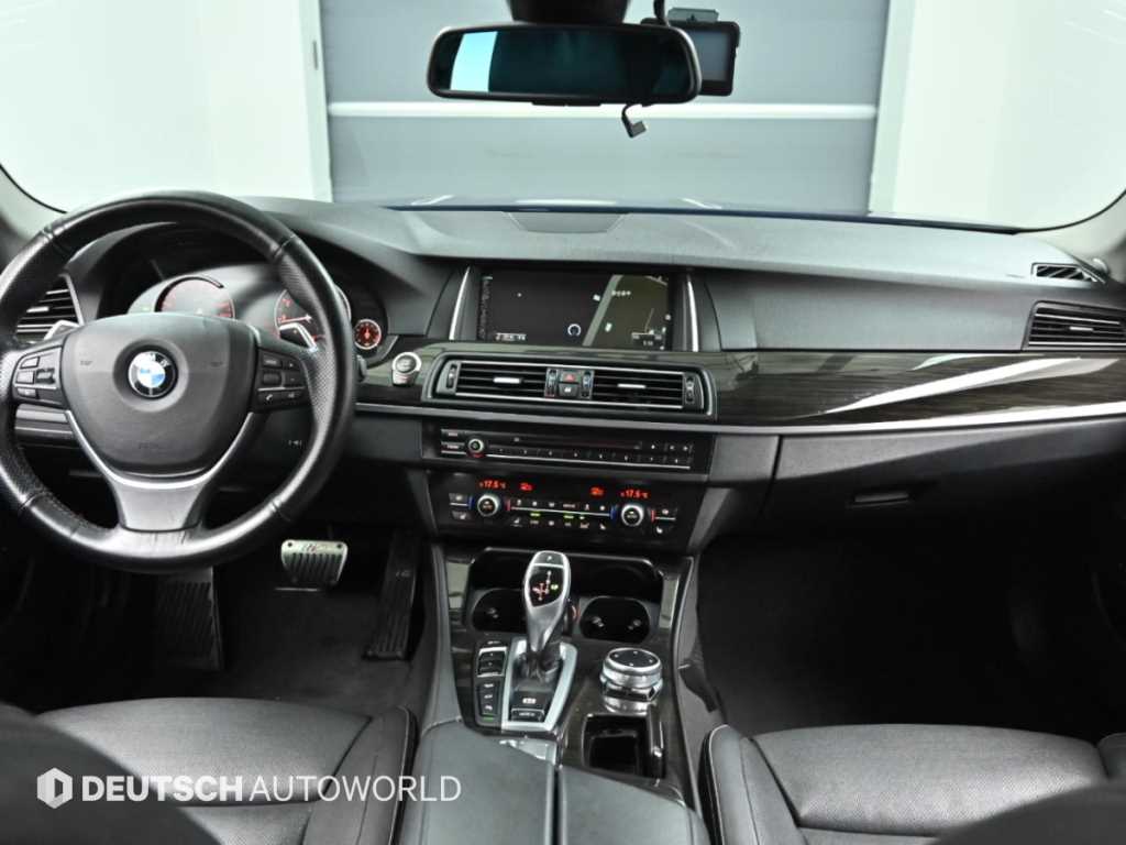 BMW 5-Series — photo 07