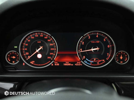 BMW 5-Series — photo 08