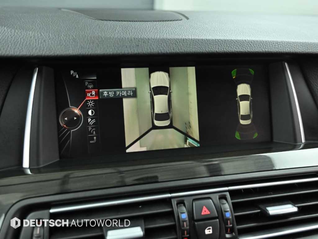 BMW 5-Series — photo 15